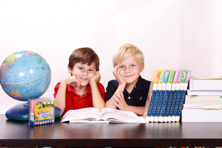 greek children learning